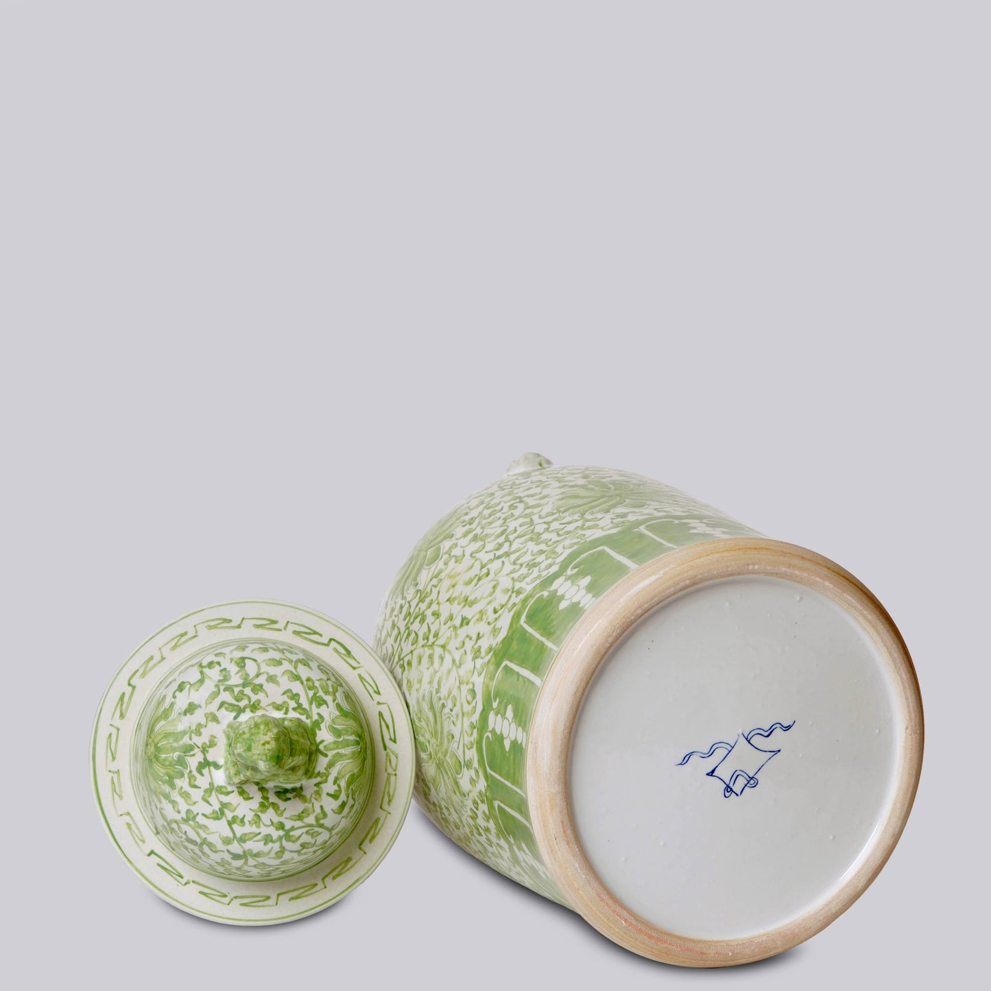 Green and White Porcelain Scrolling Chrysanthemum Temple Jar