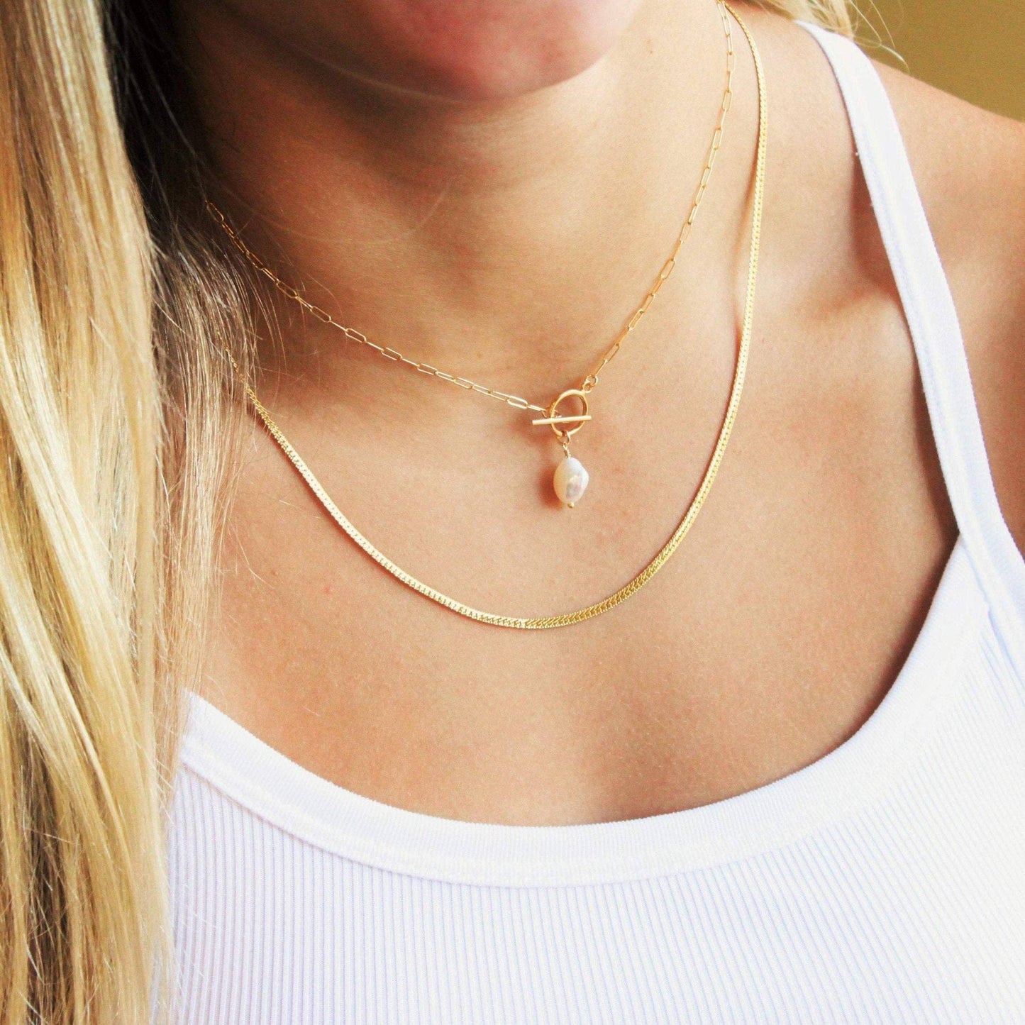 Pia Toggle & Pearl Necklace