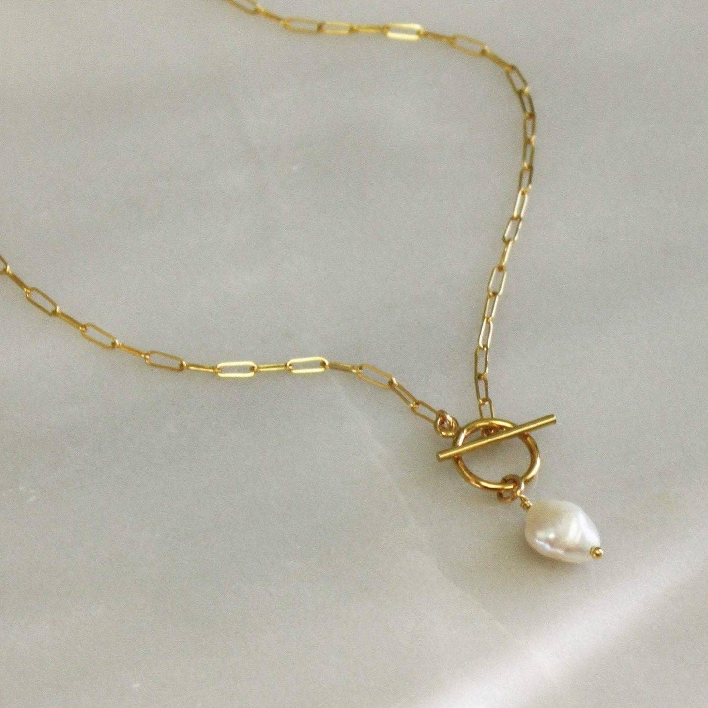 Pia Toggle & Pearl Necklace